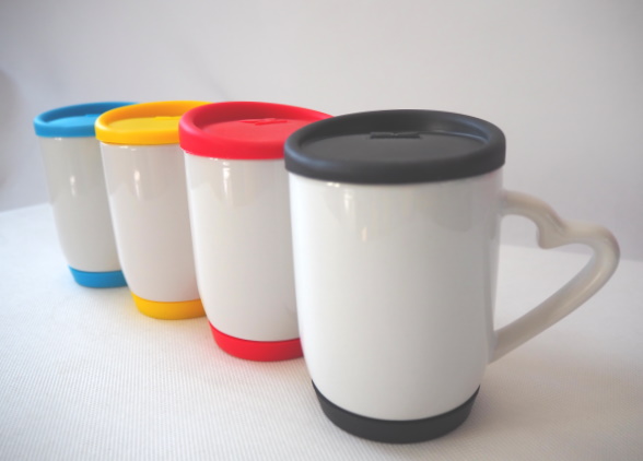 Sublimation mug with heart shape handle - a colorful silicone lid and stand